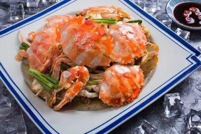 Fried Crabs with Ginger and Spring Onion (2 pcs)