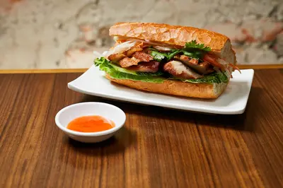 Sandwich with sliced pork neck
