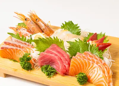 Deluxe Sashimi Platter A (20 pieces)